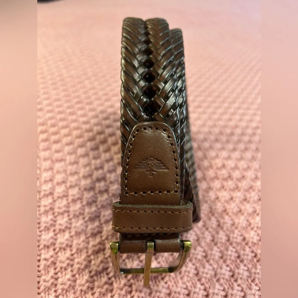 Dockers Brown Leather tab synthetic Leather Lacing. Used excellent condition